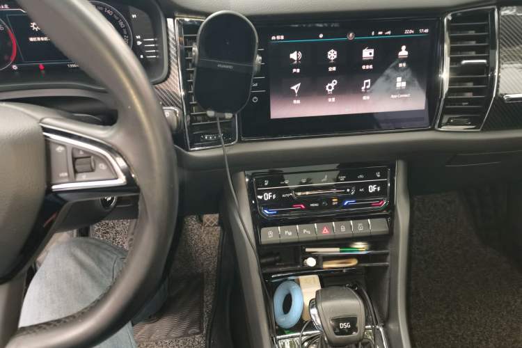 Used Skoda Kodiaq GT 2019 TSI380 4x4 Luxury Edition China VI Standard Audio And AC Panel