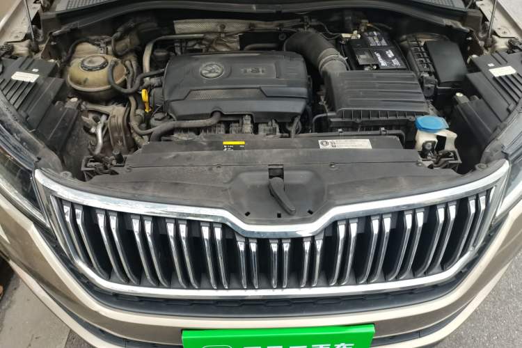 Used Skoda Kodiaq GT 2019 TSI380 4x4 Luxury Edition China VI Standard Engine Bay
