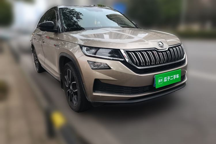 Used Skoda Kodiaq GT 2019 TSI380 4x4 Luxury Edition China VI Standard Front Right 45 Deg