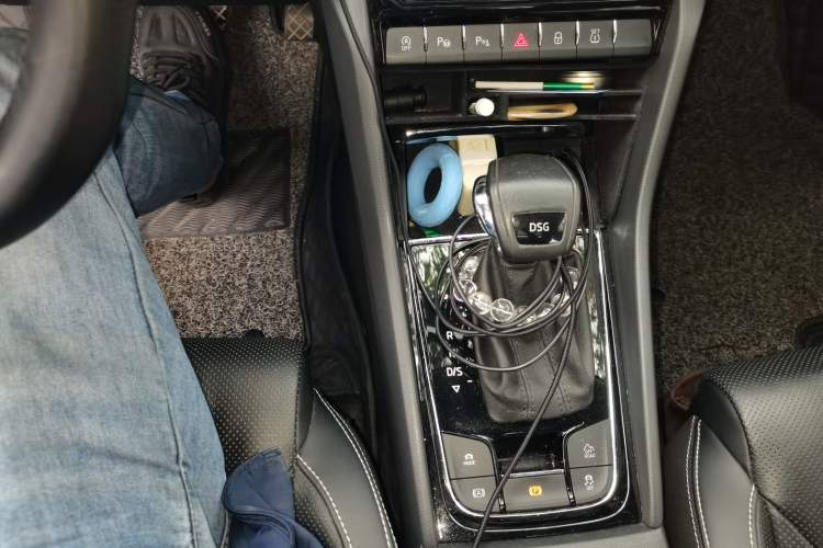Used Skoda Kodiaq GT 2019 TSI380 4x4 Luxury Edition China VI Standard Gear Lever