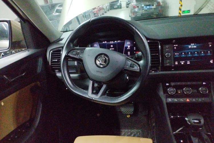 Used Skoda Kodiaq GT 2019 TSI330 Two-Wheel-Drive Luxury Edition China V Standard Steering Wheel
