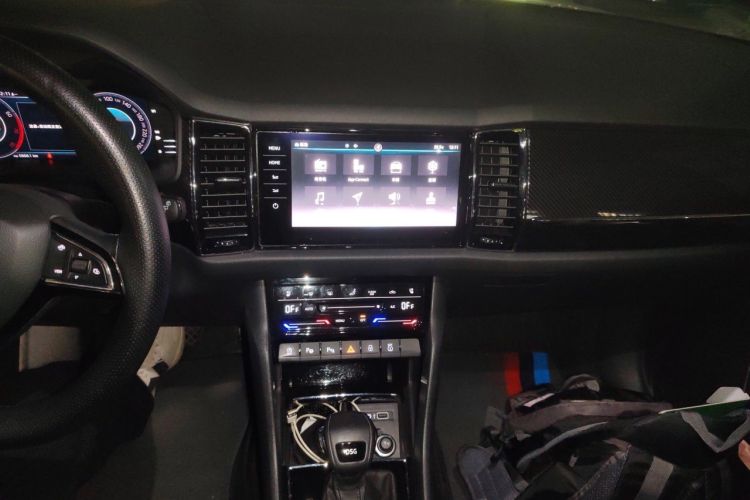 Used Skoda Kodiaq GT 2021 TSI330 Two-Wheel-Drive Luxury Edition Audio And AC Panel