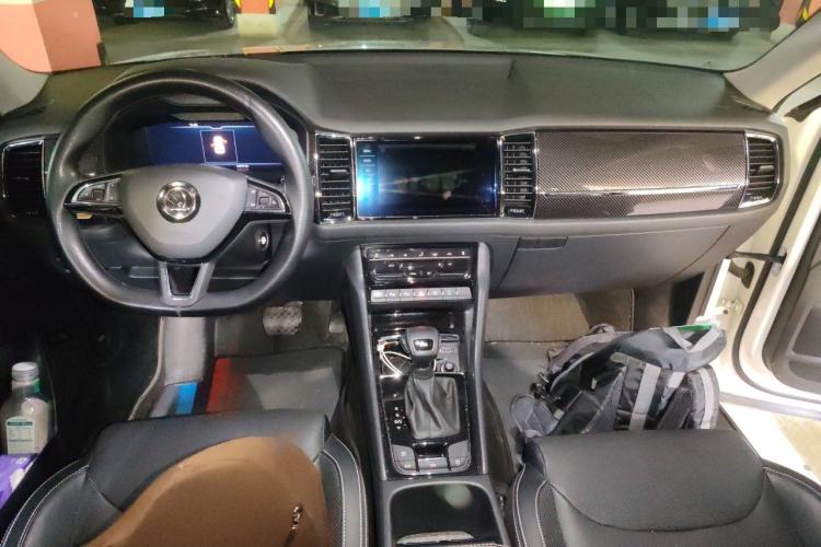Used Skoda Kodiaq GT 2021 TSI330 Two-Wheel-Drive Luxury Edition Center Console