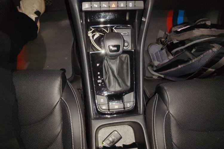 Used Skoda Kodiaq GT 2021 TSI330 Two-Wheel-Drive Luxury Edition Gear Lever