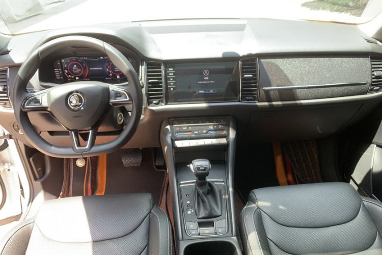 Used Skoda Kodiaq GT 2021 TSI330 Two-Wheel-Drive Luxury Edition Interior 3