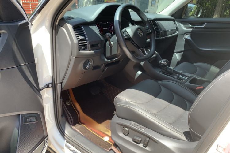 Used Skoda Kodiaq GT 2021 TSI330 Two-Wheel-Drive Luxury Edition Interior 7