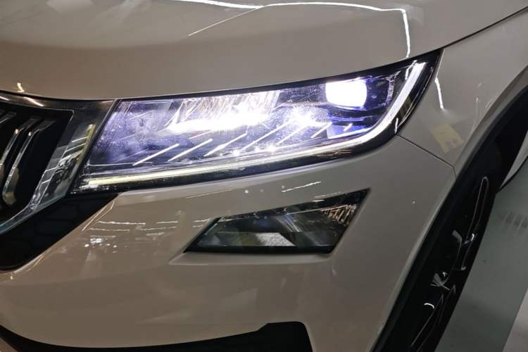 Used Skoda Kodiaq GT 2021 TSI330 Two-Wheel-Drive Luxury Edition Left Front Headlight