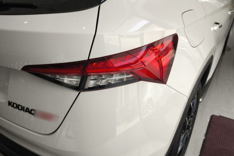Used Skoda Kodiaq GT 2021 TSI330 Two-Wheel-Drive Luxury Edition Right Rear Taillight