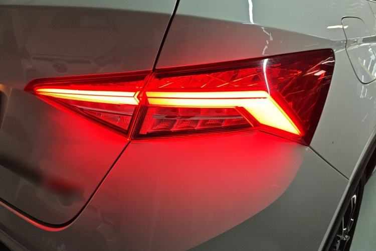 Used Skoda Kodiaq GT 2021 TSI330 Two-Wheel-Drive Luxury Edition Right Rear Taillight
