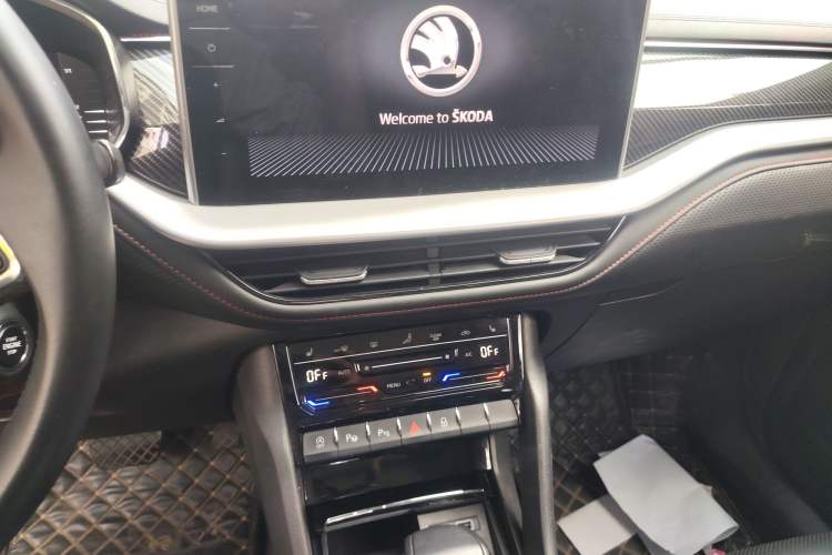 Used Skoda Kodiaq GT 2022 TSI330 Two-Wheel-Drive Luxury Edition Audio And AC Panel