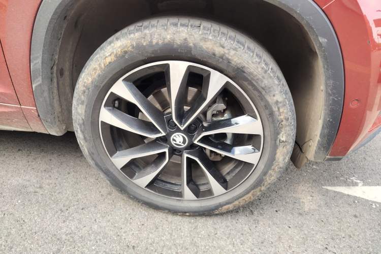 Used Skoda Kodiaq GT 2022 TSI330 Two-Wheel-Drive Luxury Edition Right Front Wheel Hub