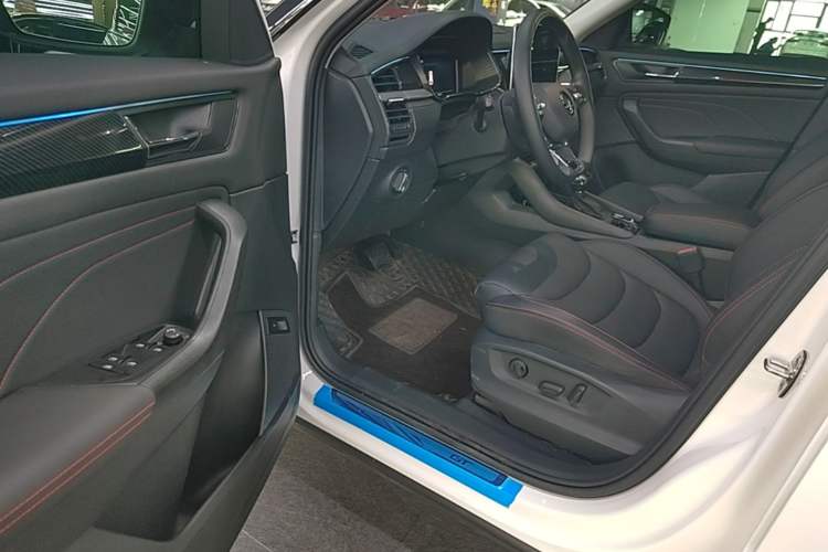 Used Skoda Kodiaq GT 2022 TSI330 Two-Wheel-Drive Luxury Edition Driver Seat