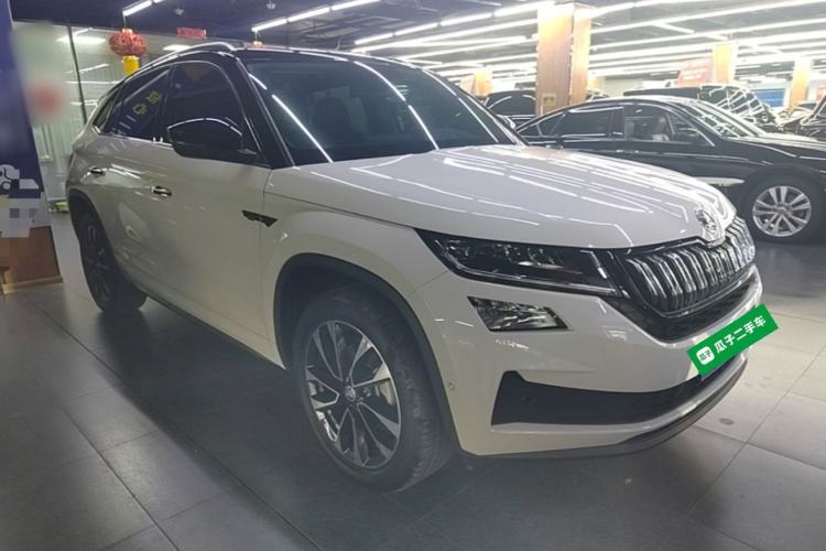 Used Skoda Kodiaq GT 2022 TSI330 Two-Wheel-Drive Luxury Edition Front Right 45 Deg
