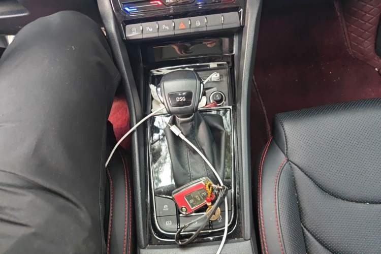 Used Skoda Kodiaq GT 2022 TSI330 Two-Wheel-Drive Luxury Edition Gear Lever
