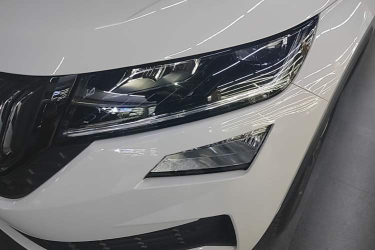 Used Skoda Kodiaq GT 2022 TSI330 Two-Wheel-Drive Luxury Edition Left Front Headlight