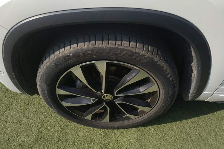 Used Skoda Kodiaq GT 2022 TSI330 Two-Wheel-Drive Luxury Edition Left Front Wheel Hub