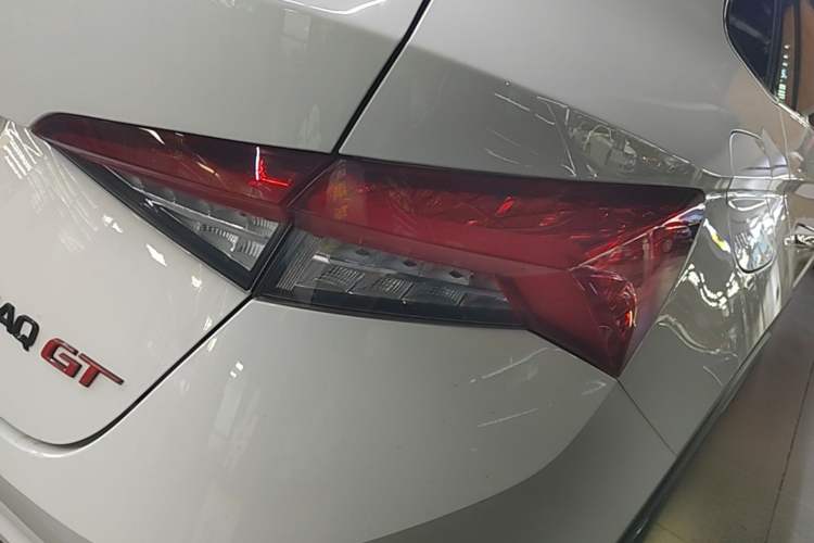 Used Skoda Kodiaq GT 2022 TSI330 Two-Wheel-Drive Luxury Edition Right Rear Taillight