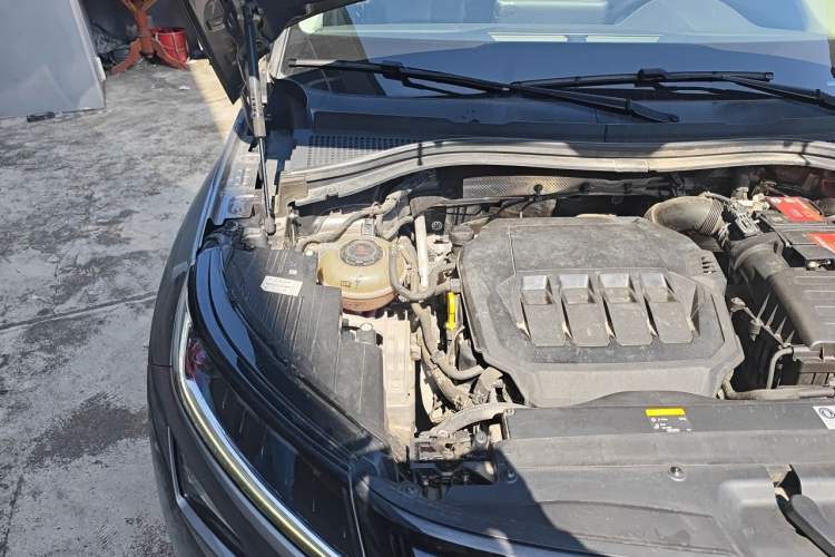 Used Skoda Kodiaq GT 2023 TSI330 Two-Wheel Drive Luxury Edition Engine Bay Right