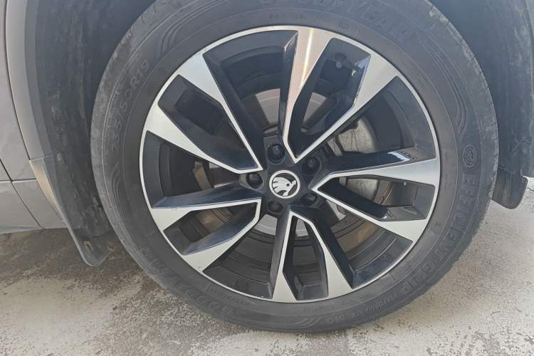 Used Skoda Kodiaq GT 2023 TSI330 Two-Wheel Drive Luxury Edition Right Front Wheel Hub