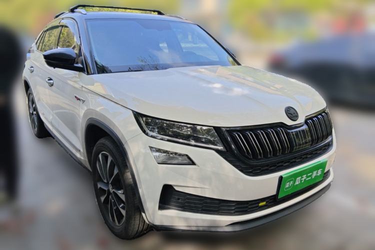 Used Skoda Kodiaq GT 2023 Restyled TSI330 Two-Wheel-Drive Luxury Edition Front Right 45 Deg