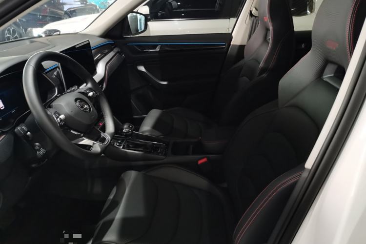 Used Skoda Kodiaq GT 2023 Restyled TSI330 Two-Wheel-Drive Luxury Edition Interior 2