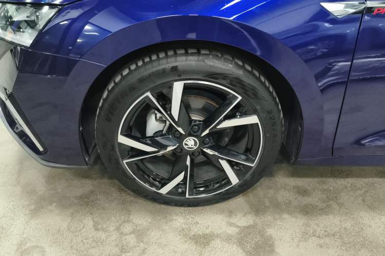 Used Skoda Octavia 2021 PRO TSI280 DSG Flagship Edition Left Front Wheel Hub