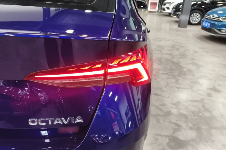 Used Skoda Octavia 2021 PRO TSI280 DSG Flagship Edition Right Rear Taillight