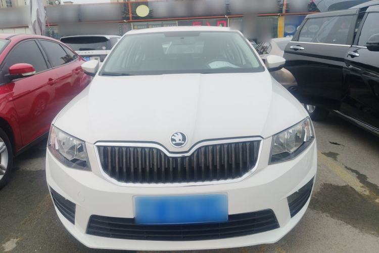 Used Skoda Octavia 2017 Classic Model 1.6L Automatic Standard Edition Exterior 1