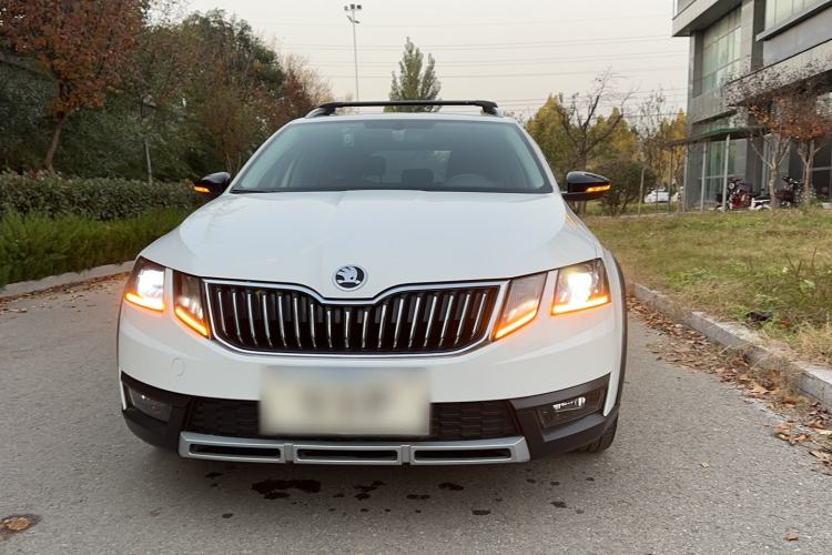 Used Skoda Octavia 2019 TSI280 DSG Luxury Edition Station Wagon China VI Standard Exterior 2