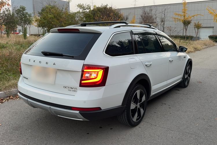 Used Skoda Octavia 2019 TSI280 DSG Luxury Edition Station Wagon China VI Standard Exterior 4