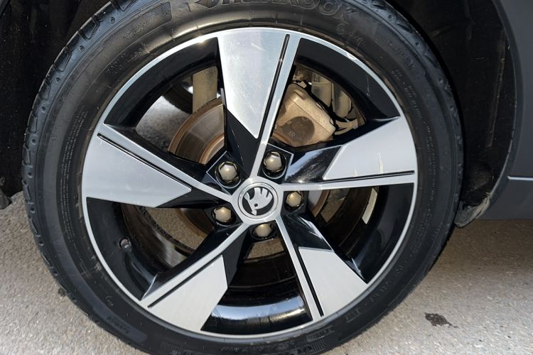 Used Skoda Octavia 2019 TSI280 DSG Luxury Edition Station Wagon China VI Standard Interior 6