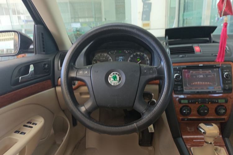 Used Skoda Octavia 2007 1.8T Automatic Elegance Edition Steering Wheel