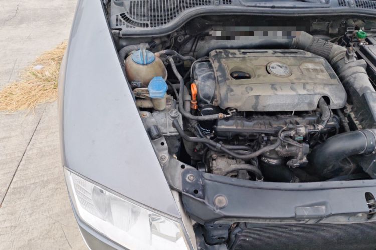 Used Skoda Octavia 2007 1.8T Automatic Elegance Edition Engine Bay Right