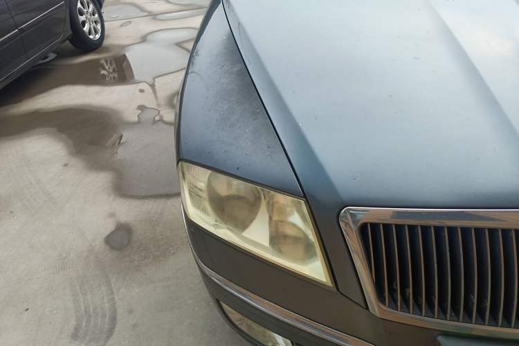 Used Skoda Octavia 2007 1.6L Automatic Elegance Edition Right Front Headlight