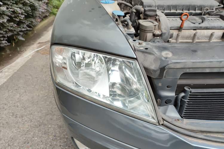 Used Skoda Octavia 2007 1.6L Manual Eado Edition Right Front Headlight