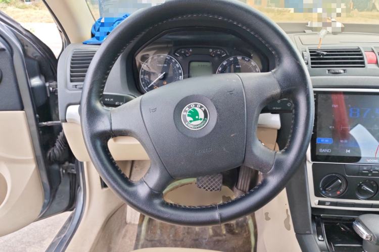 Used Skoda Octavia 2007 1.8T Automatic Elegance Edition Steering Wheel