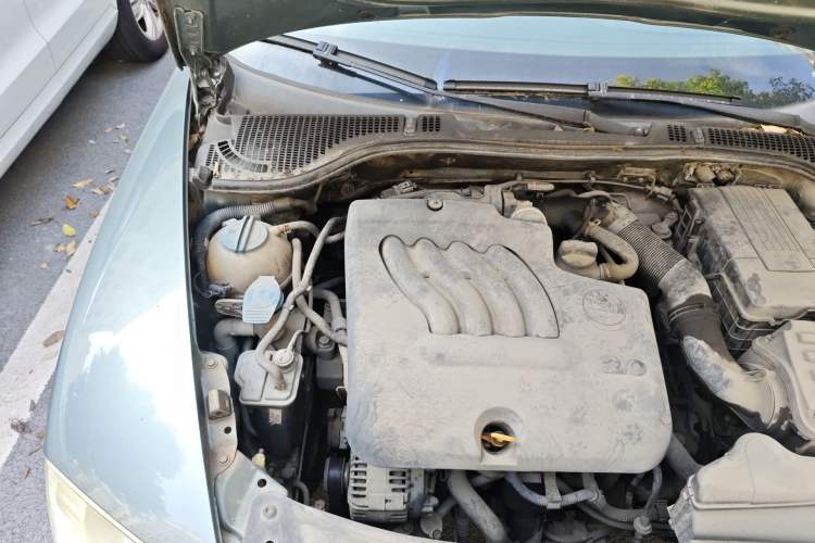 Used Skoda Octavia 2007 2.0L Automatic Exquisite Edition Engine Bay Right
