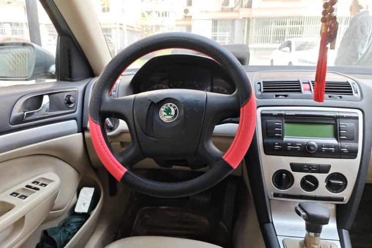 Used Skoda Octavia 2007 2.0L Automatic Exquisite Edition Steering Wheel