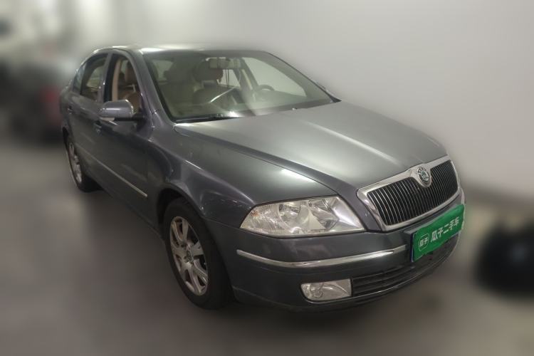 Used Skoda Octavia 2007 2.0L Automatic Exquisite Edition Front Right 45 Deg
