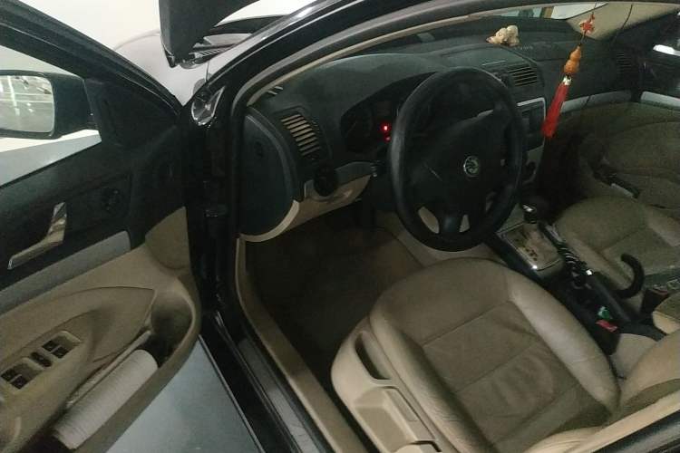 Used Skoda Octavia 2009 1.6L Automatic Elegance Edition Driver Seat