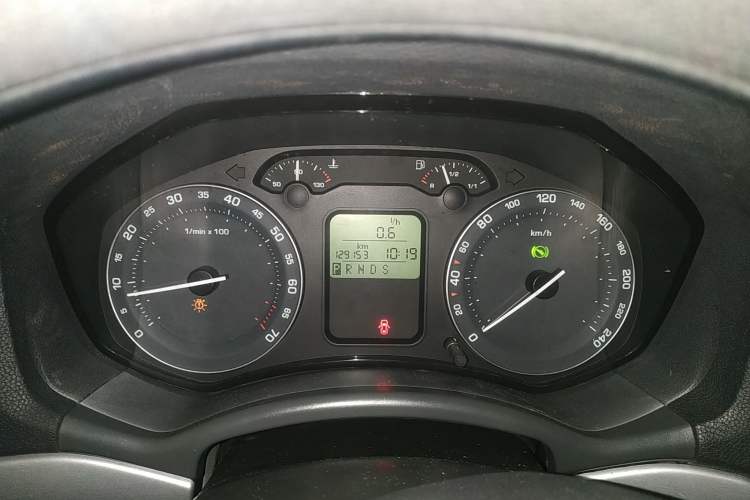 Used Skoda Octavia 2009 1.6L Automatic Elegance Edition Instrument Cluster