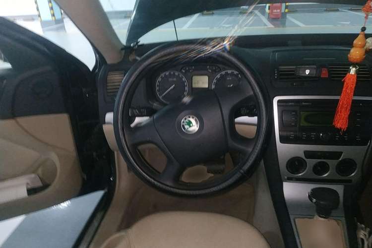 Used Skoda Octavia 2009 1.6L Automatic Elegance Edition Steering Wheel
