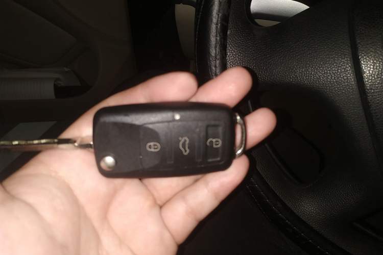 Used Skoda Octavia 2009 1.6L Automatic Elegance Edition Vehicle Key