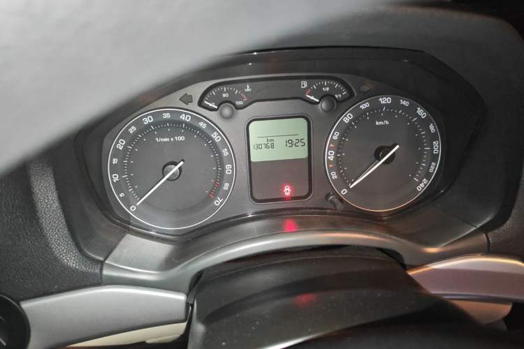 Used Skoda Octavia 2009 1.6L Automatic Eado Model Odometer Close Up