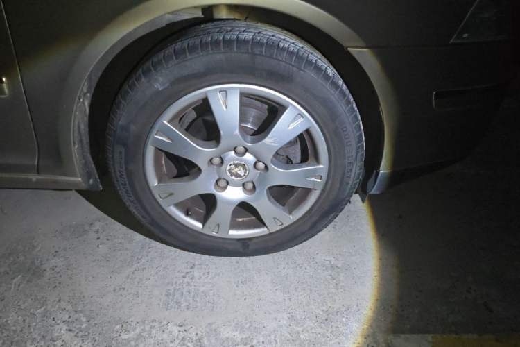 Used Skoda Octavia 2009 1.6L Automatic Eado Model Right Front Wheel Hub