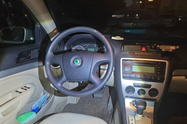 Used Skoda Octavia 2009 1.6L Automatic Eado Model Steering Wheel