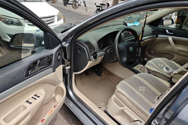 Used Skoda Octavia 2009 1.6L Manual Elegance Edition Driver Seat