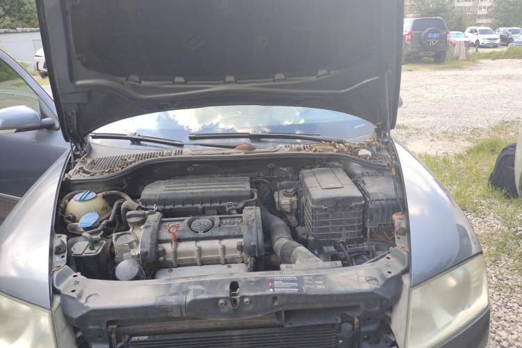 Used Skoda Octavia 2009 1.6L Automatic Elegance Edition Engine Bay