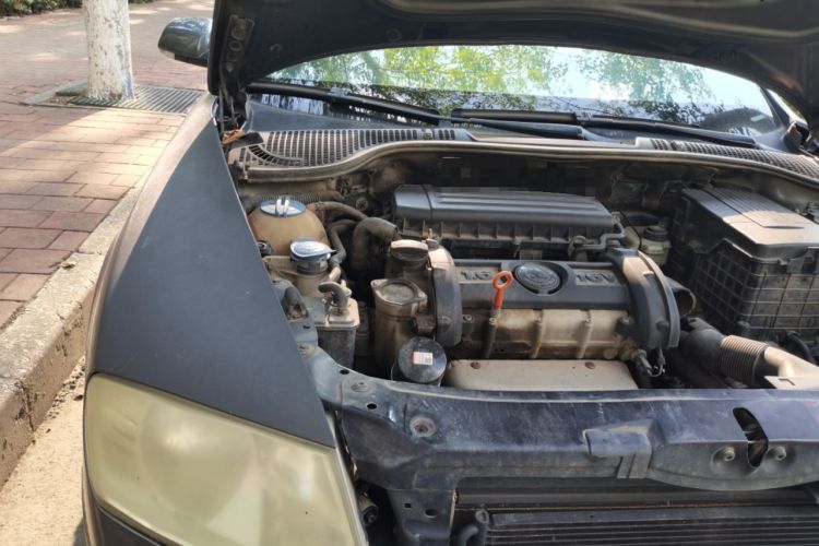 Used Skoda Octavia 2009 1.6L Manual Elegance Edition Engine Bay Right
