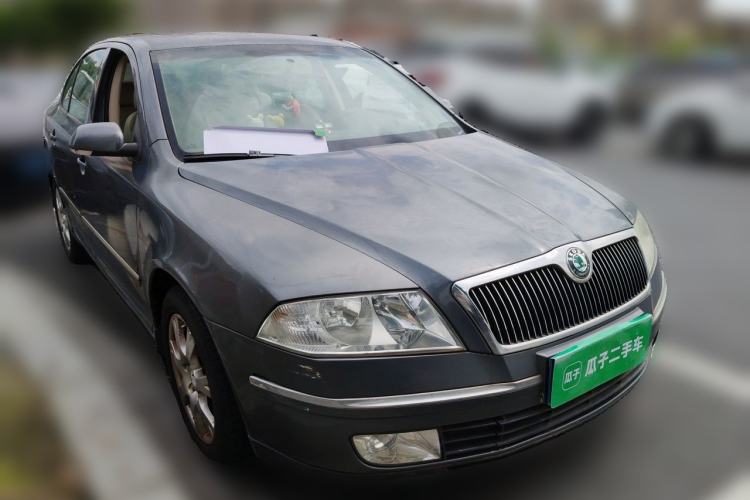 Used Skoda Octavia 2009 1.6L Automatic Elegance Edition Front Right 45 Deg